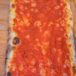 PIZZA MIT TOMATE